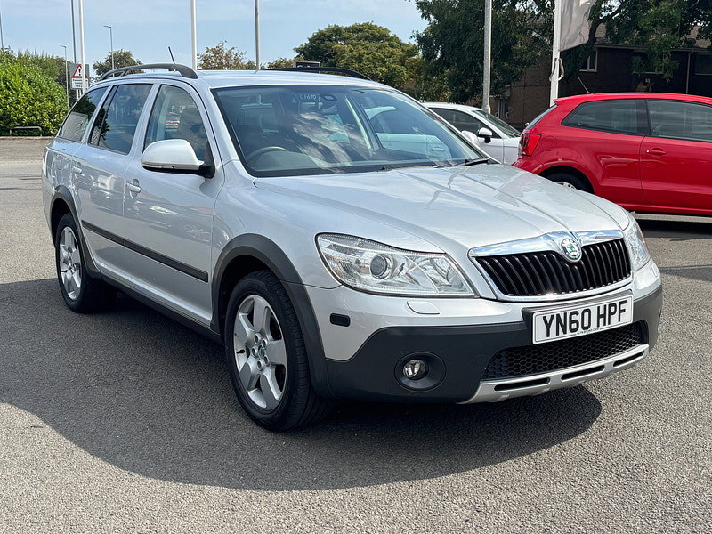 Skoda Octavia 2.0 TDI Scout Estate 5dr Diesel Manual 4WD Euro 5 (140 ps)