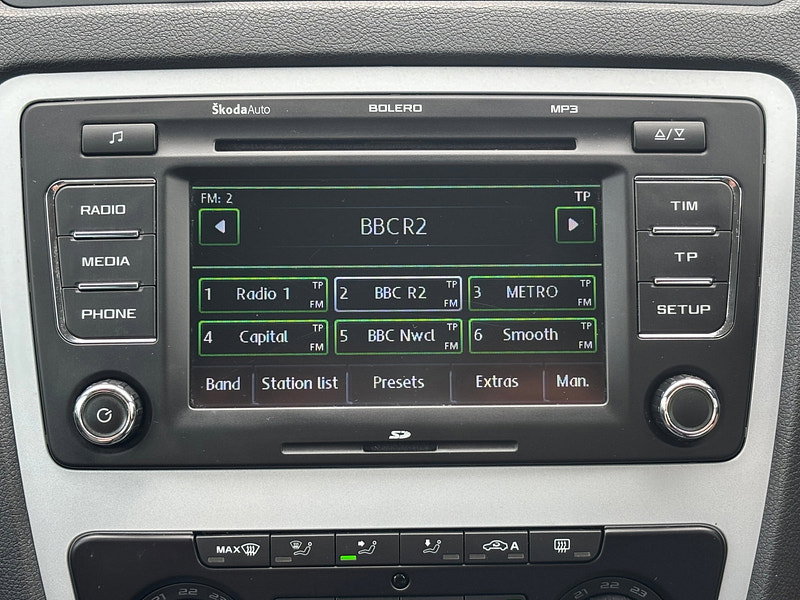 Skoda Octavia 2.0 TDI Scout Estate 5dr Diesel Manual 4WD Euro 5 (140 ps)