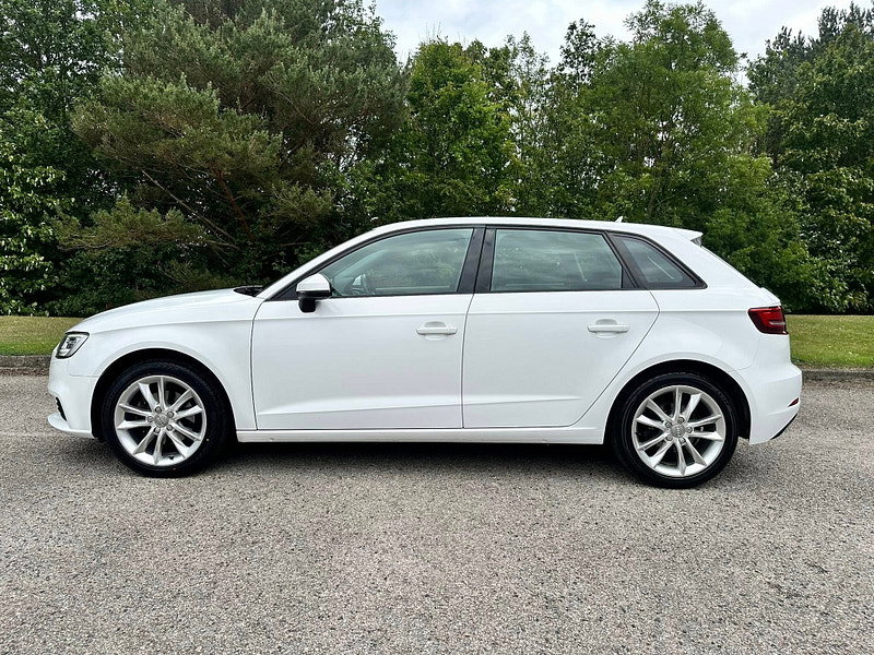 Audi A3 1.5 TFSI CoD SE Technik Sportback 5dr Petrol Manual Euro 6 (s/s) (150 ps)