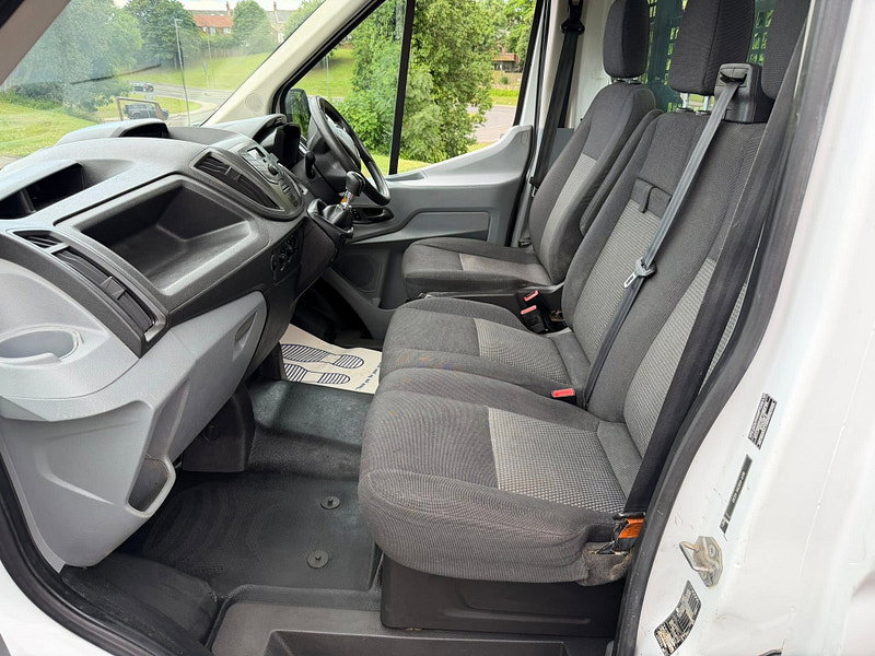 Ford Transit 2.2 TDCi 350 Chassis Cab 2dr Diesel Manual RWD L3 H1 Euro 5 (DRW) (100 ps)