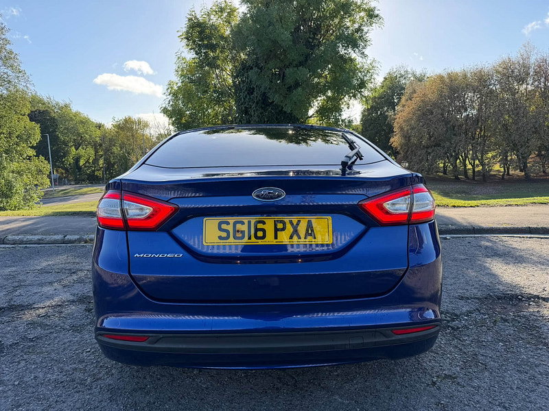 Ford Mondeo 2.0 TDCi Zetec Hatchback 5dr Diesel Manual Euro 6 (s/s) (150 ps)