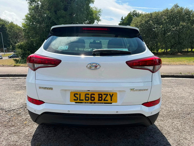 Hyundai Tucson 1.7 CRDi Blue Drive SE Nav SUV 5dr Diesel Manual Euro 6 (s/s) (116 ps)