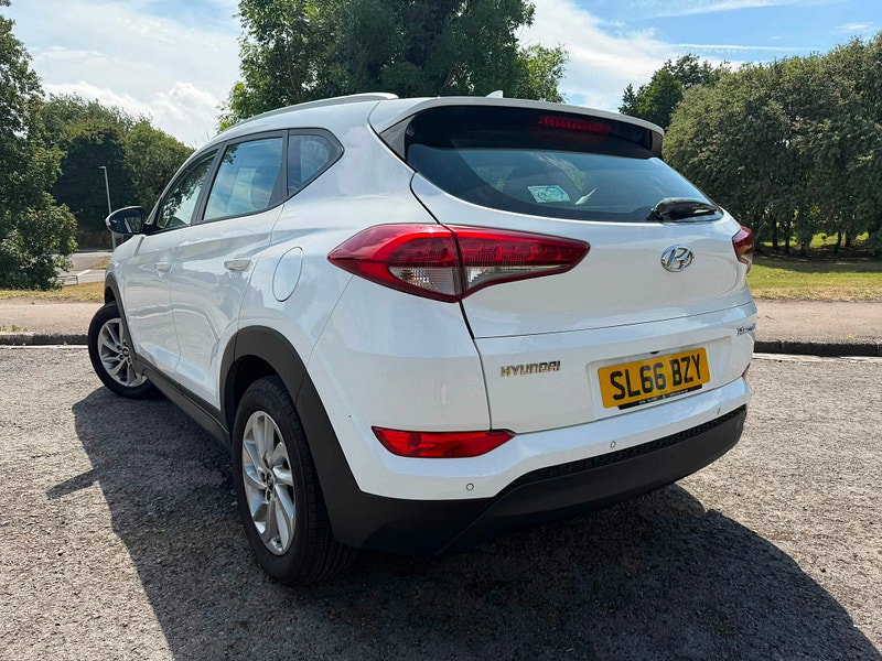 Hyundai Tucson 1.7 CRDi Blue Drive SE Nav SUV 5dr Diesel Manual Euro 6 (s/s) (116 ps)