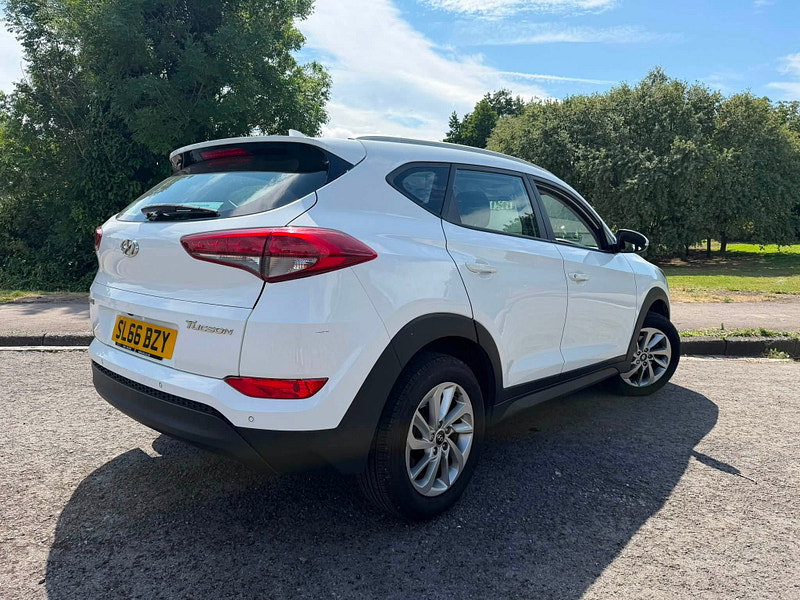 Hyundai Tucson 1.7 CRDi Blue Drive SE Nav SUV 5dr Diesel Manual Euro 6 (s/s) (116 ps)