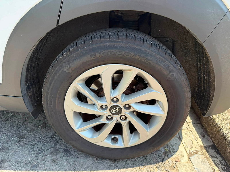 Hyundai Tucson 1.7 CRDi Blue Drive SE Nav SUV 5dr Diesel Manual Euro 6 (s/s) (116 ps)