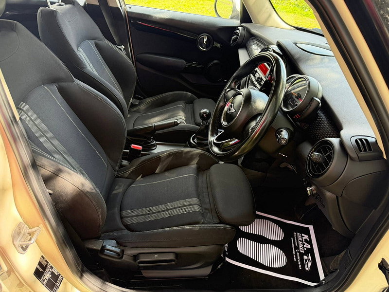 MINI Hatch 2.0 Cooper SD Hatchback 5dr Diesel Manual Euro 6 (s/s) (170 ps)