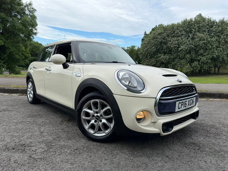 MINI Hatch 2.0 Cooper SD Hatchback 5dr Diesel Manual Euro 6 (s/s) (170 ps)