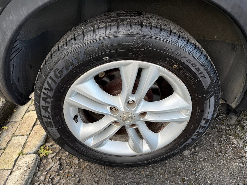 Nissan Qashqai 1.5 dCi Acenta SUV 5dr Diesel Manual 2WD Euro 4 (106 ps)