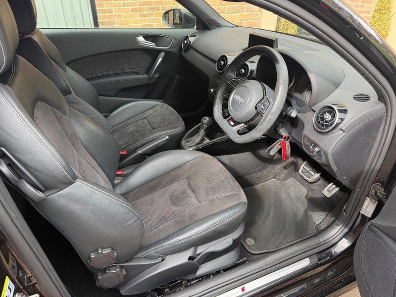 Audi A1 1.4 TFSI CoD Black Edition Hatchback 3dr Petrol S Tronic Euro 6 (s/s) (Nav) (150 ps)