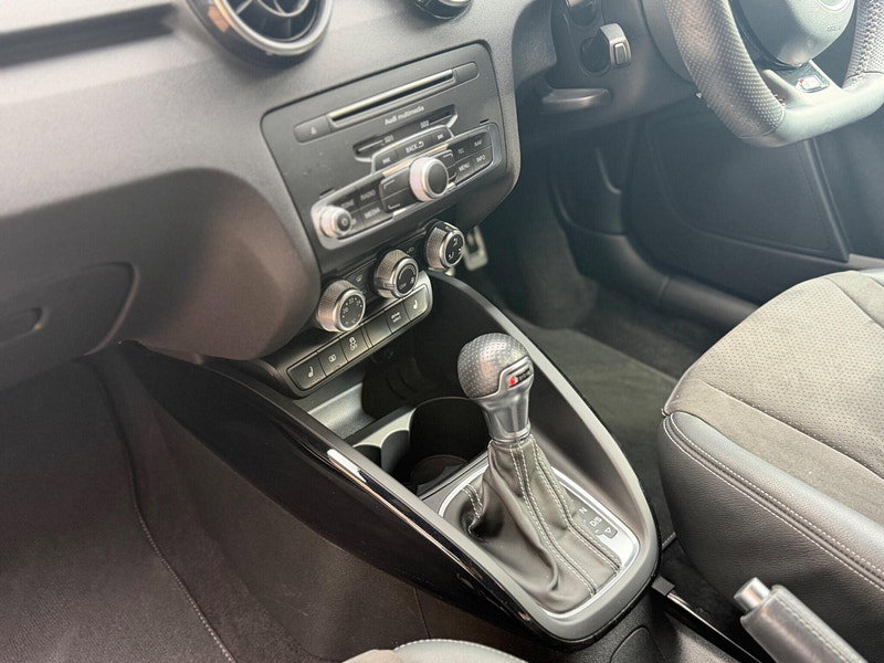 Audi A1 1.4 TFSI CoD Black Edition Hatchback 3dr Petrol S Tronic Euro 6 (s/s) (Nav) (150 ps)