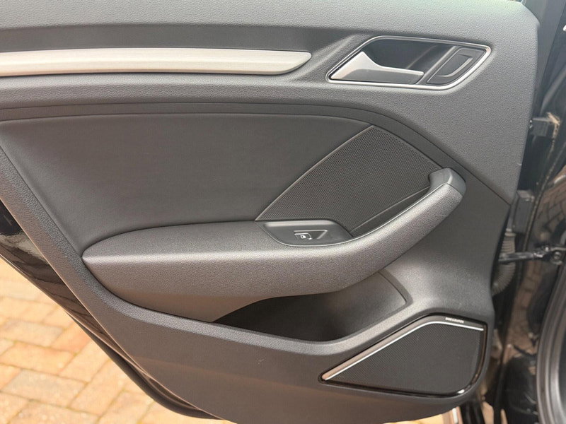 Audi S3 2.0 TFSI Sportback quattro Euro 6 (s/s) 5dr (Nav)