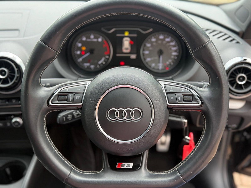 Audi S3 2.0 TFSI Sportback quattro Euro 6 (s/s) 5dr (Nav)