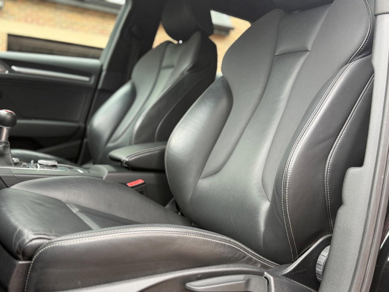 Audi S3 2.0 TFSI Sportback quattro Euro 6 (s/s) 5dr (Nav)