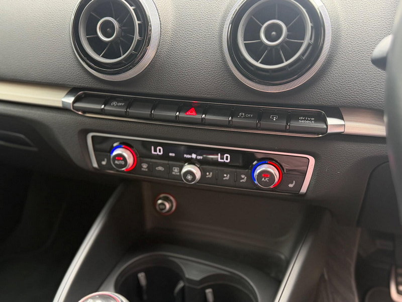Audi S3 2.0 TFSI Sportback quattro Euro 6 (s/s) 5dr (Nav)