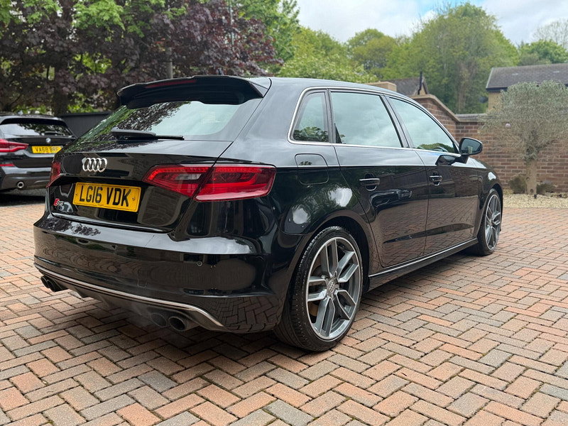 Audi S3 2.0 TFSI Sportback quattro Euro 6 (s/s) 5dr (Nav)