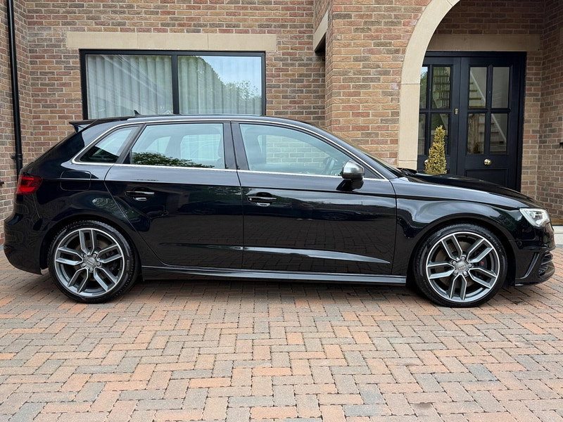 Audi S3 2.0 TFSI Sportback quattro Euro 6 (s/s) 5dr (Nav)