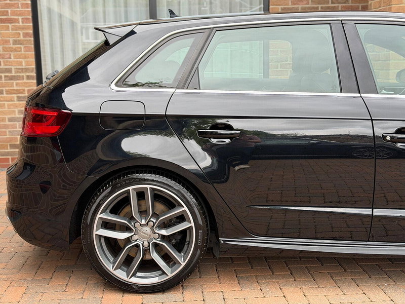 Audi S3 2.0 TFSI Sportback quattro Euro 6 (s/s) 5dr (Nav)