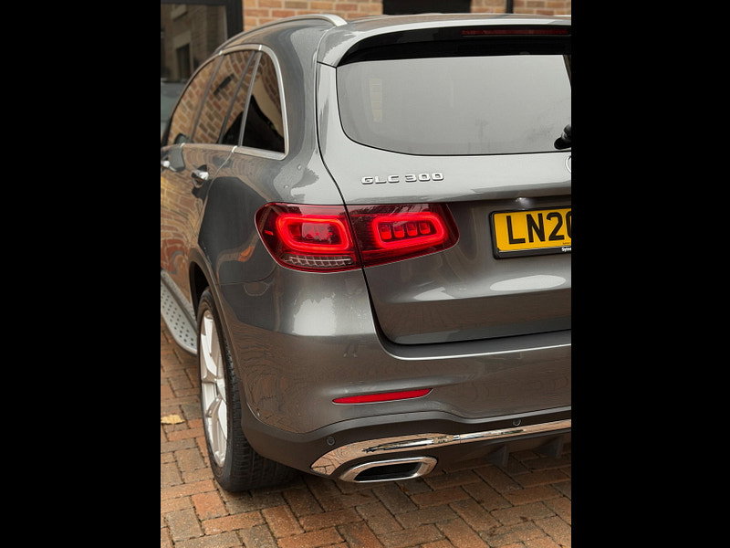Mercedes-Benz GLC 2.0 GLC300 MHEV AMG Line (Premium Plus) G-Tronic+ 4MATIC Euro 6 (s/s) 5dr