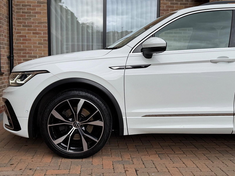 Volkswagen Tiguan 2.0 TSI R-Line SUV 5dr Petrol DSG 4Motion Euro 6 (s/s) (190 ps)
