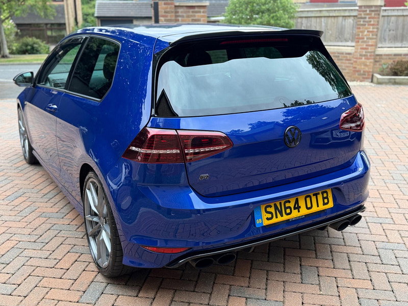Volkswagen Golf 2.0 TSI BlueMotion Tech R Hatchback 3dr Petrol DSG 4Motion Euro 6 (s/s) (300 ps)