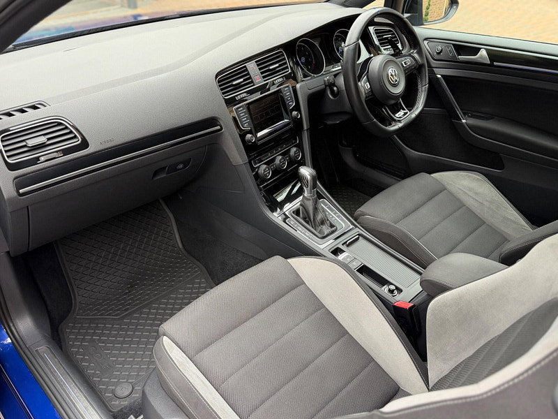 Volkswagen Golf 2.0 TSI BlueMotion Tech R Hatchback 3dr Petrol DSG 4Motion Euro 6 (s/s) (300 ps)