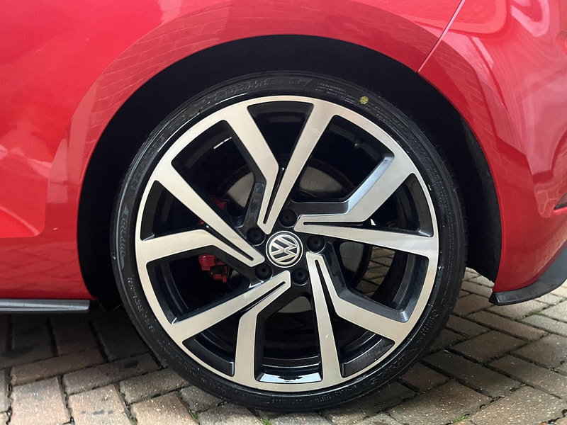 Volkswagen Golf 2.0 TSI GTI Euro 6 (s/s) 3dr