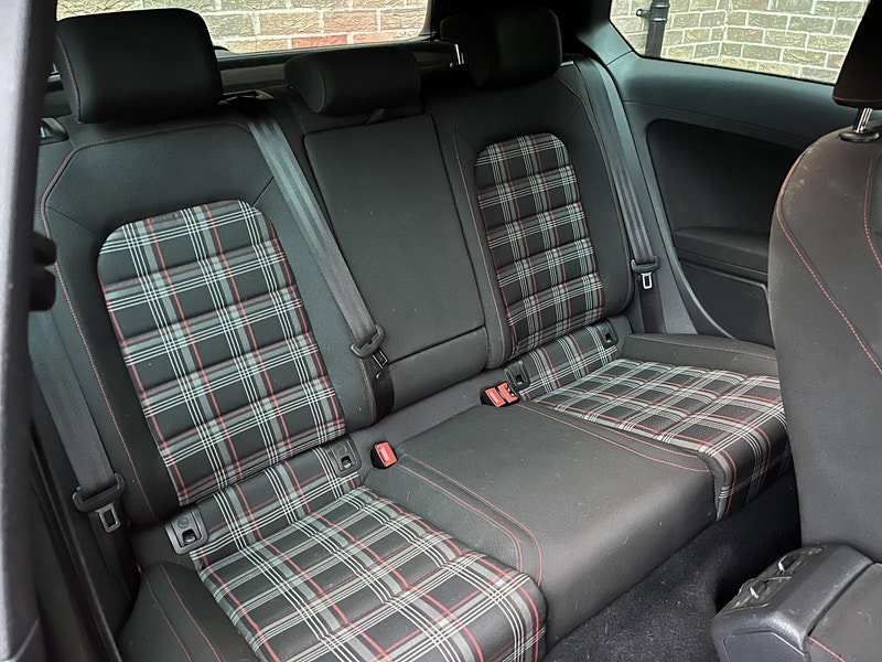 Volkswagen Golf 2.0 TSI GTI Euro 6 (s/s) 3dr