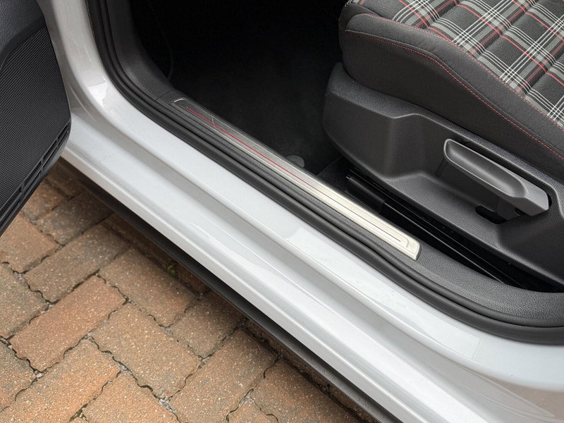 Volkswagen Golf 2.0 TSI GTI Performance DSG Euro 6 (s/s) 5dr
