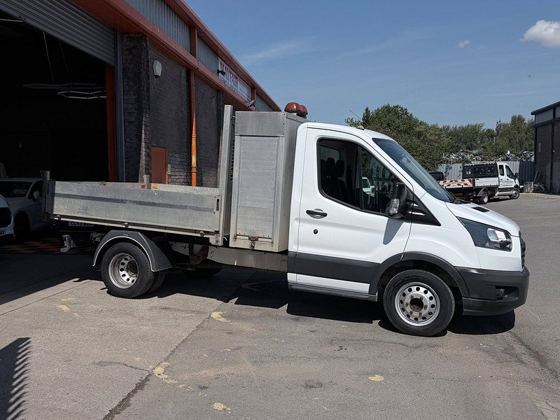 Ford Transit 2.0 350 EcoBlue Chassis Cab 2dr Diesel Manual RWD L2 H1 Euro 6 (DRW) (130 ps)