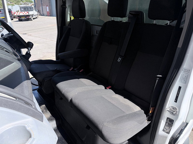 Ford Transit 2.0 350 EcoBlue Chassis Cab 2dr Diesel Manual RWD L2 H1 Euro 6 (DRW) (130 ps)