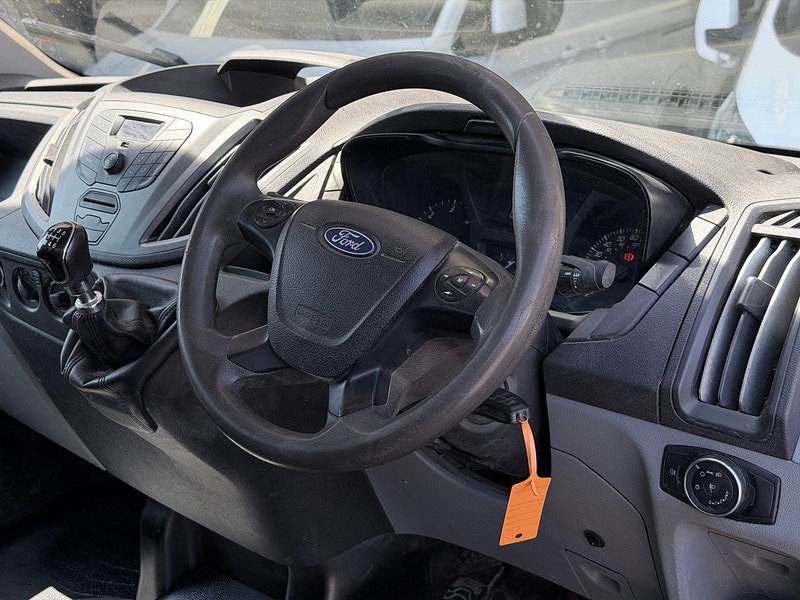 Ford Transit 2.0 350 EcoBlue Chassis Cab 2dr Diesel Manual RWD L2 H1 Euro 6 (DRW) (130 ps)