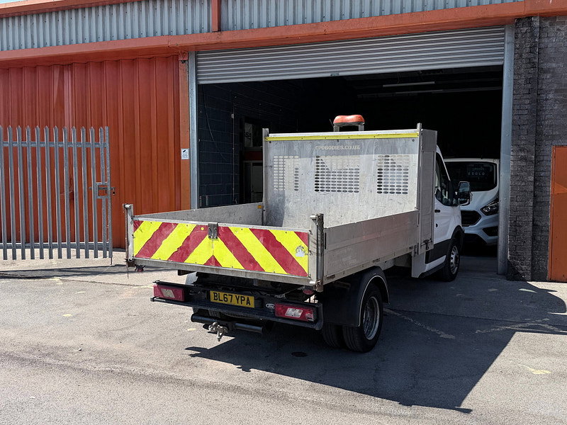 Ford Transit 2.0 350 EcoBlue Chassis Cab 2dr Diesel Manual RWD L2 H1 Euro 6 (DRW) (130 ps)