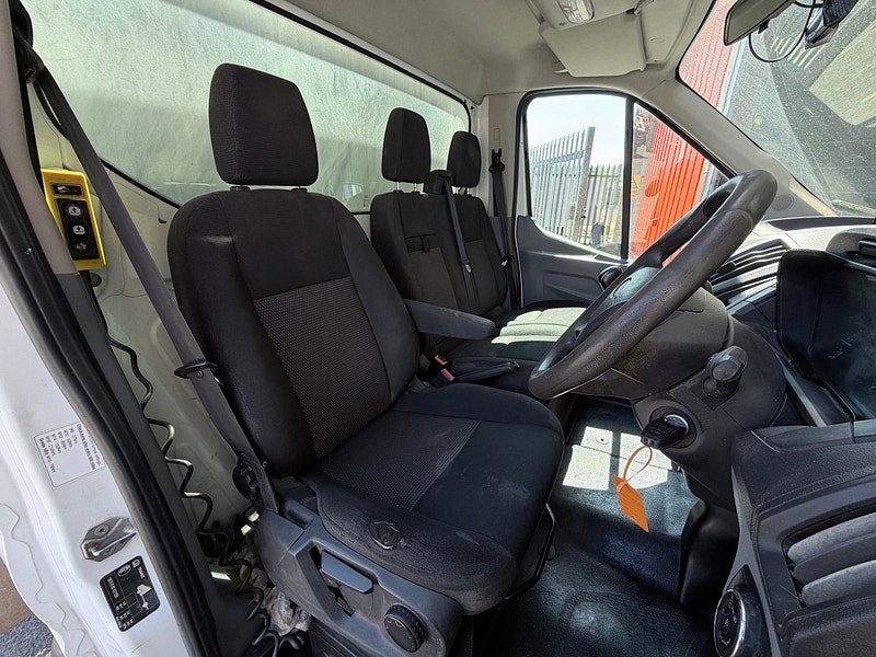 Ford Transit 2.0 350 EcoBlue Chassis Cab 2dr Diesel Manual RWD L2 H1 Euro 6 (DRW) (130 ps)