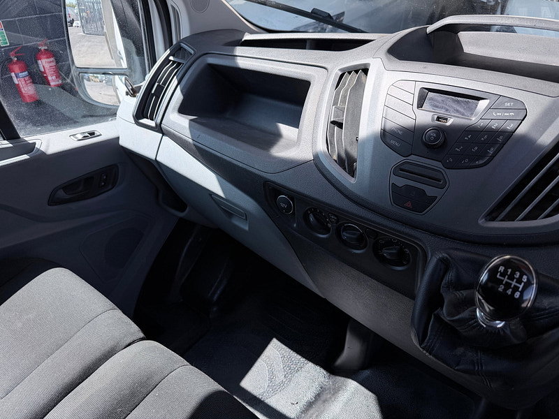 Ford Transit 2.0 350 EcoBlue Chassis Cab 2dr Diesel Manual RWD L2 H1 Euro 6 (DRW) (130 ps)