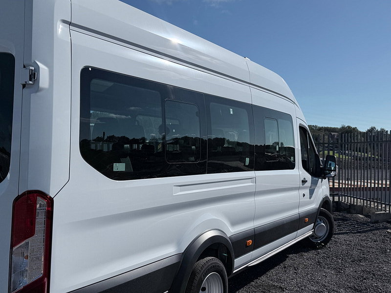 Ford Transit 2.0 460 EcoBlue Trend Minibus Double Cab 5dr Diesel Manual RWD L4 H3 Euro 6 (s/s) (17 Seat, DRW) (130 ps)