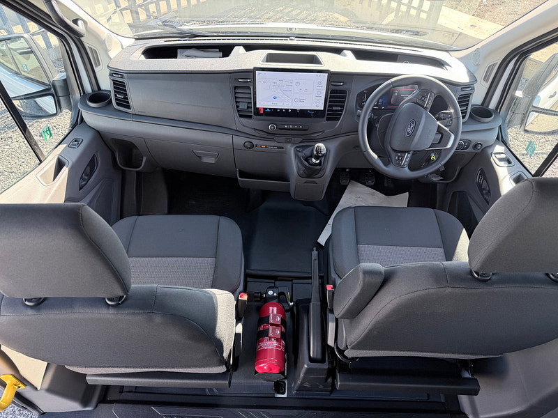 Ford Transit 2.0 460 EcoBlue Trend Minibus Double Cab 5dr Diesel Manual RWD L4 H3 Euro 6 (s/s) (17 Seat, DRW) (130 ps)