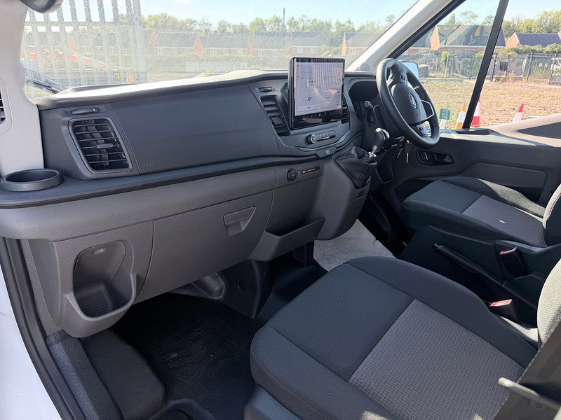 Ford Transit 2.0 460 EcoBlue Trend Minibus Double Cab 5dr Diesel Manual RWD L4 H3 Euro 6 (s/s) (17 Seat, DRW) (130 ps)