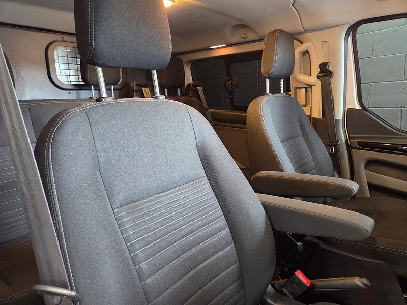 Ford Transit Custom 2.0 300 EcoBlue Limited Crew Van Double Cab 5dr Diesel Manual L2 H1 Euro 6 (s/s) (130 ps)