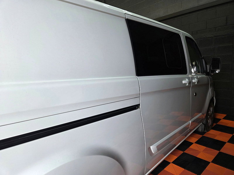 Ford Transit Custom 2.0 300 EcoBlue Limited Crew Van Double Cab 5dr Diesel Manual L2 H1 Euro 6 (s/s) (130 ps)