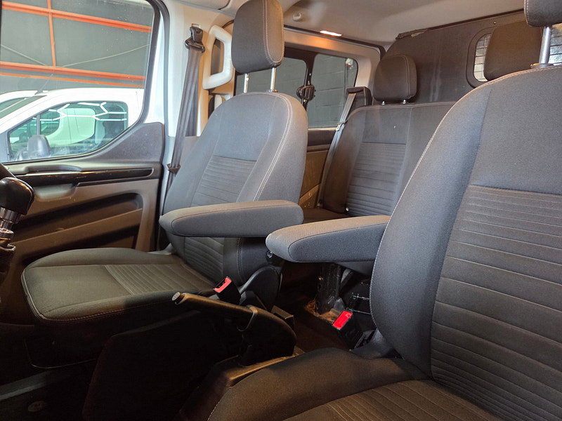 Ford Transit Custom 2.0 300 EcoBlue Limited Crew Van Double Cab 5dr Diesel Manual L2 H1 Euro 6 (s/s) (130 ps)