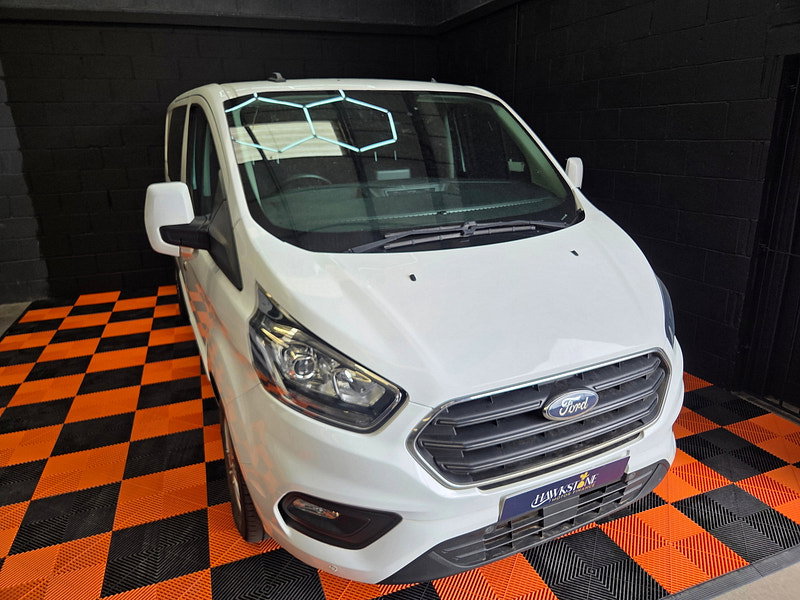 Ford Transit Custom 2.0 300 EcoBlue Limited Crew Van Double Cab 5dr Diesel Manual L2 H1 Euro 6 (s/s) (130 ps)