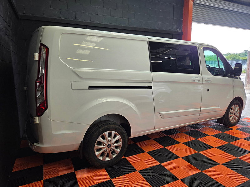 Ford Transit Custom 2.0 300 EcoBlue Limited Crew Van Double Cab 5dr Diesel Manual L2 H1 Euro 6 (s/s) (130 ps)