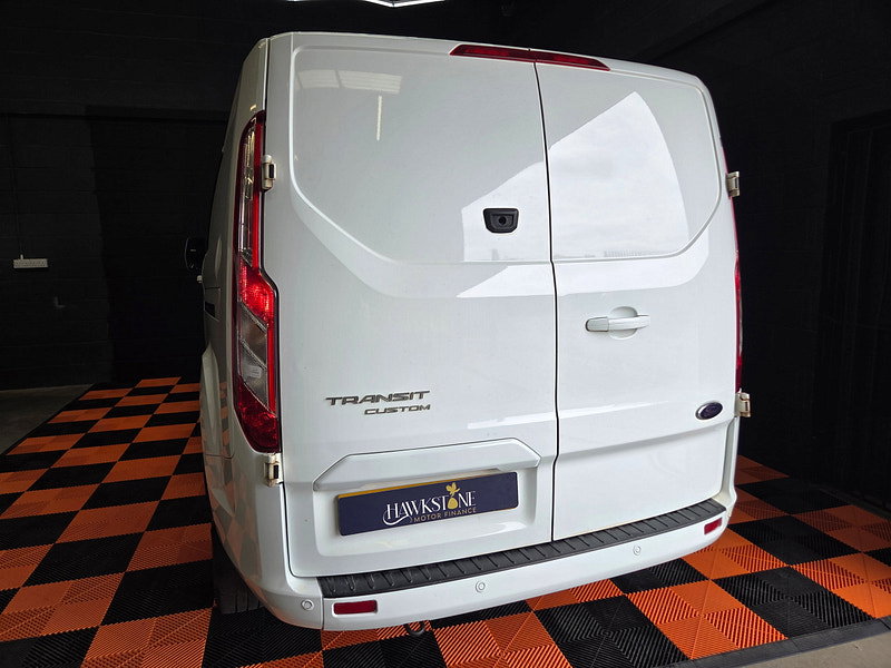 Ford Transit Custom 2.0 300 EcoBlue Limited Crew Van Double Cab 5dr Diesel Manual L2 H1 Euro 6 (s/s) (130 ps)