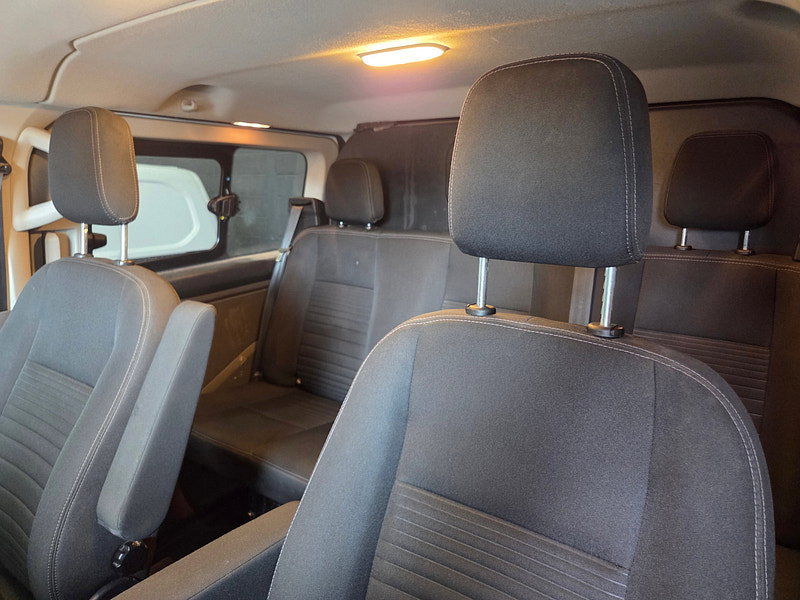 Ford Transit Custom 2.0 300 EcoBlue Limited Crew Van Double Cab 5dr Diesel Manual L2 H1 Euro 6 (s/s) (130 ps)
