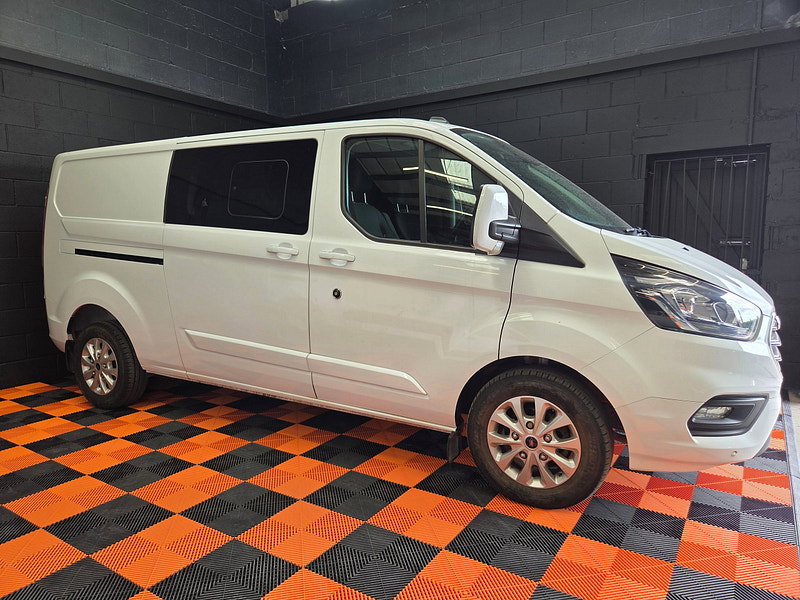 Ford Transit Custom 2.0 300 EcoBlue Limited Crew Van Double Cab 5dr Diesel Manual L2 H1 Euro 6 (s/s) (130 ps)