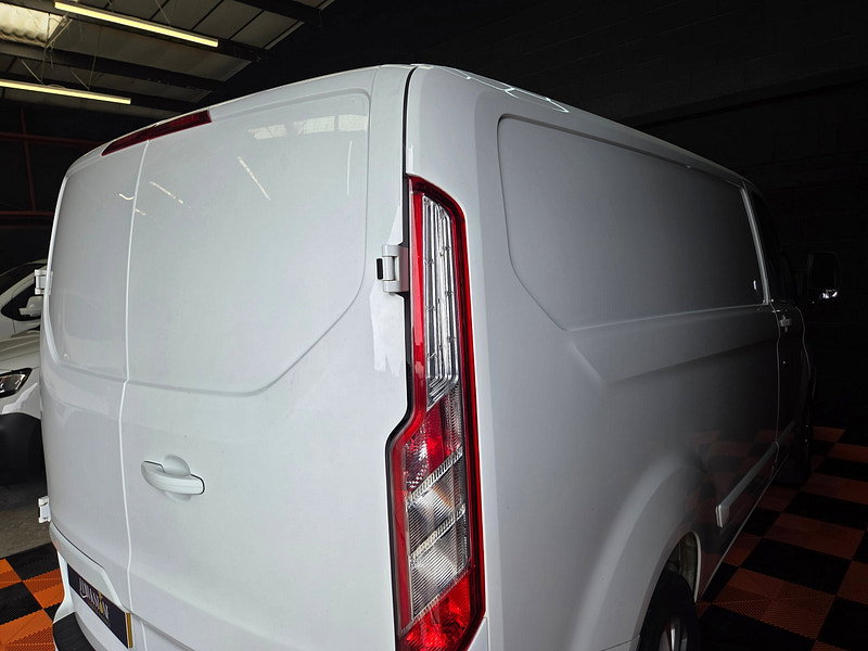 Ford Transit Custom 2.0 300 EcoBlue Limited Panel Van 5dr Diesel Manual L1 H1 Euro 6 (s/s) (130 ps)