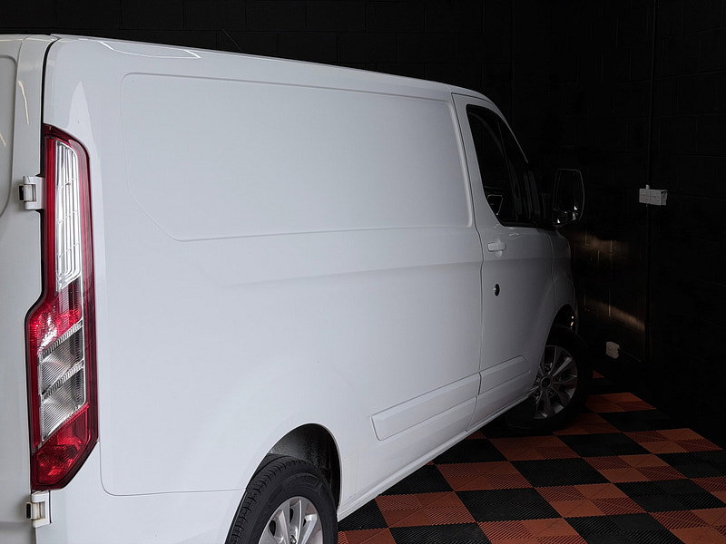 Ford Transit Custom 2.0 300 EcoBlue Limited Panel Van 5dr Diesel Manual L1 H1 Euro 6 (s/s) (130 ps)