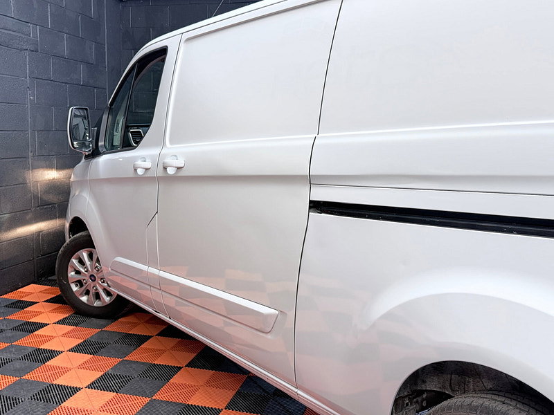 Ford Transit Custom 2.0 300 EcoBlue Limited Panel Van 5dr Diesel Manual L2 H1 Euro 6 (s/s) (130 ps)