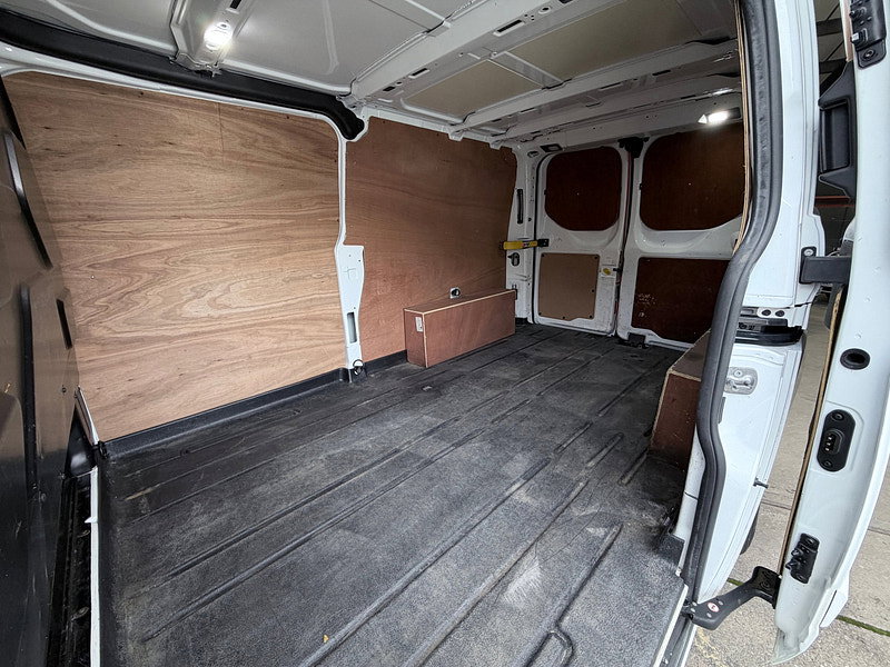 Ford Transit Custom 2.0 300 EcoBlue Limited Panel Van 5dr Diesel Manual L2 H1 Euro 6 (s/s) (130 ps)