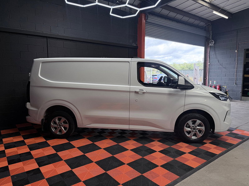 Ford Transit Custom 2.0 320 EcoBlue Limited Panel Van 5dr Diesel Manual L1 H1 Euro 6 (s/s) (136 ps)